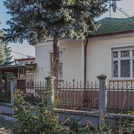 Апартаменты Villa Apartman Мако