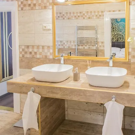 Апартаменты Villa Apartman *